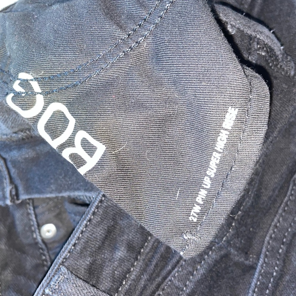 B D G S H O R T S - image 4